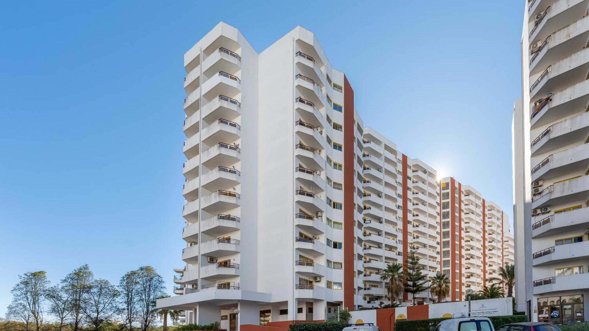 Serene Blue 1 Bdr Flat With Balcony By Lovelystay Portimao Exterior photo